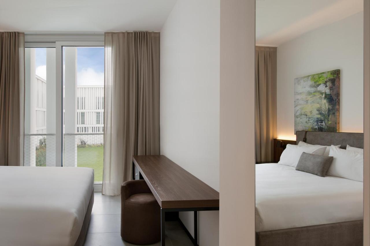 J Hotel Torino Esterno foto