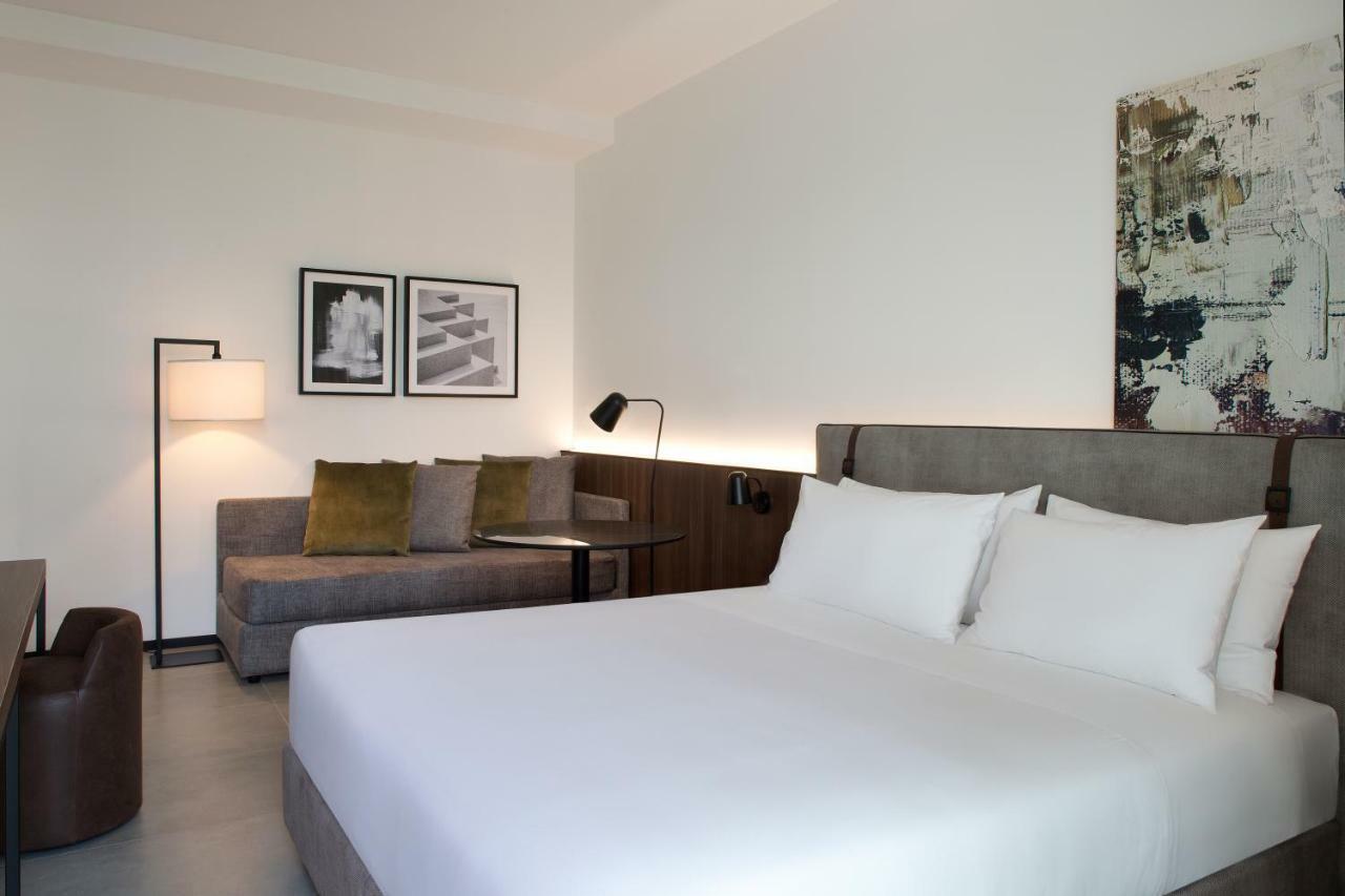 J Hotel Torino Esterno foto
