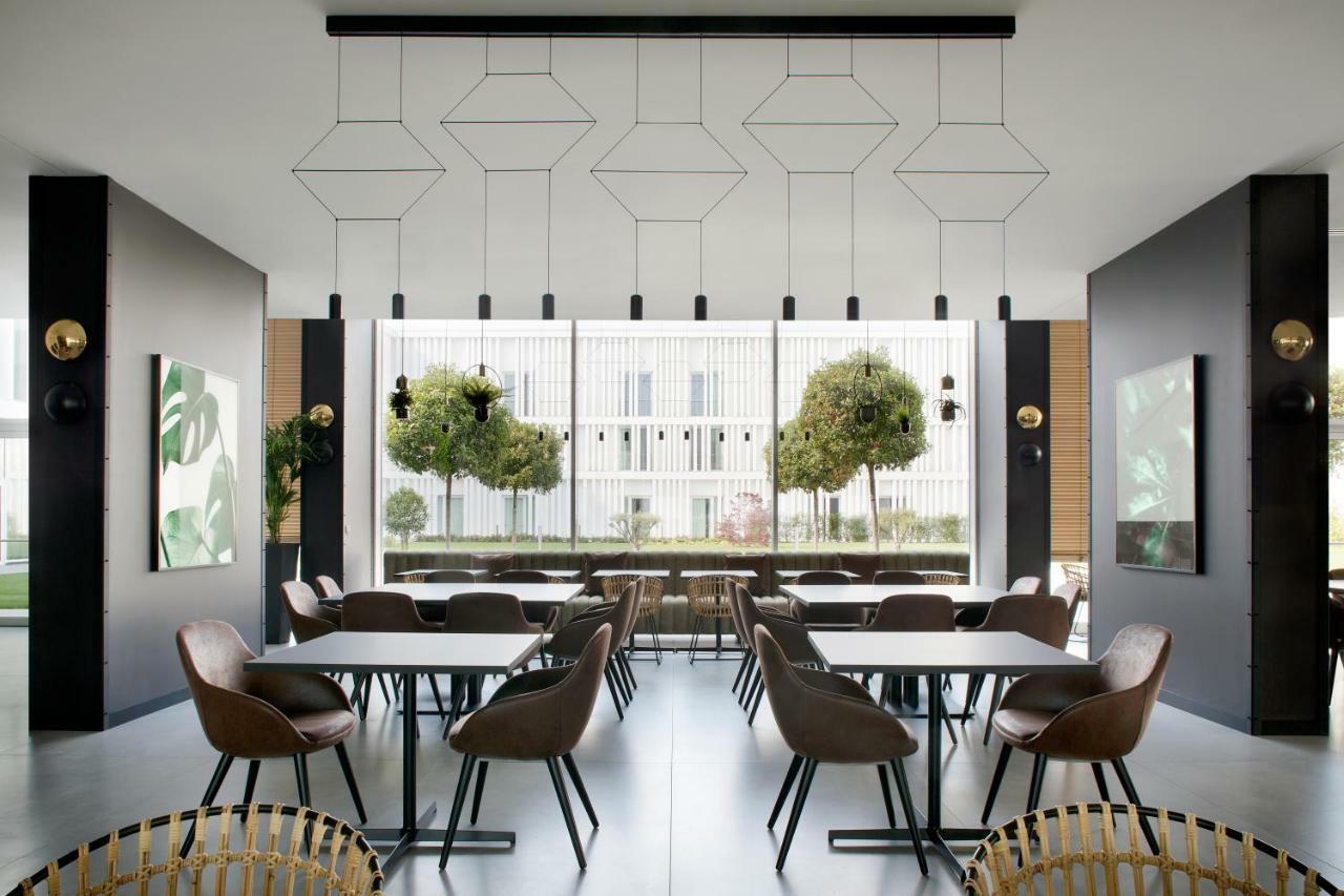 J Hotel Torino Esterno foto